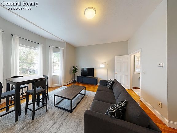 4th image of 25 Highgate St