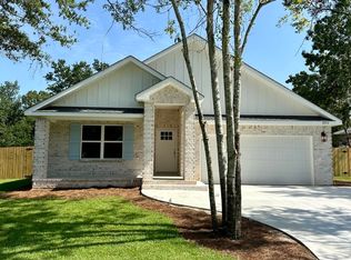 8912 Mermaid Ave, Ocean Springs, MS 39564