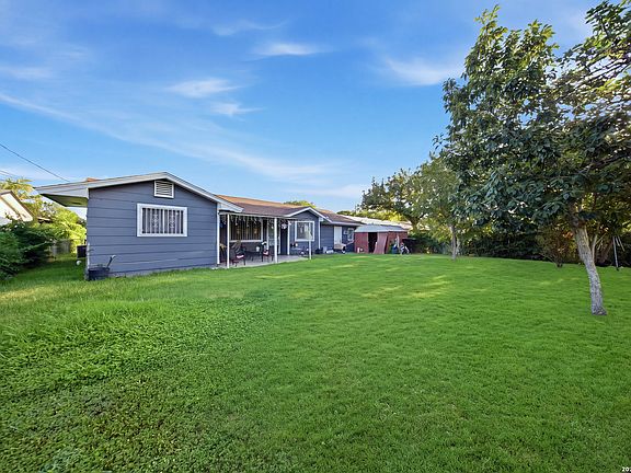 4th image of 7823 Latigo