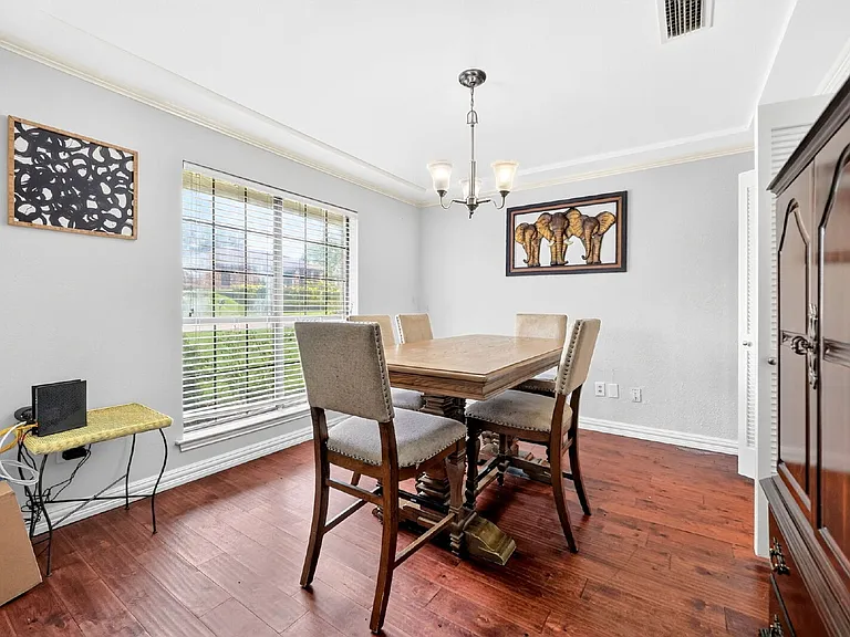 310 Overland Dr — Photo 9