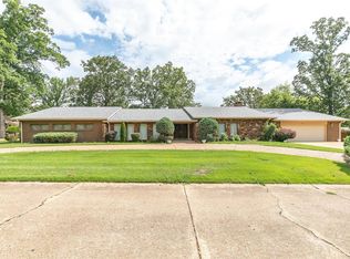 2107 Jackson Rd, Poplar Bluff, MO 63901