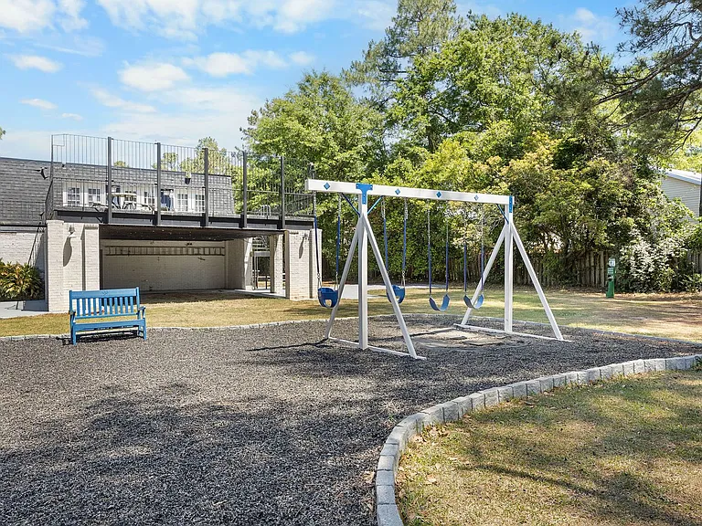 Pine Crest — Photo 42