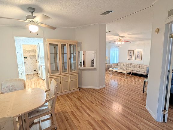 5th image of 1755 Western Redwood Ave