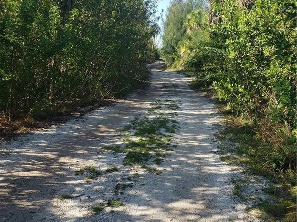 Pirate Landing Ln, Saint James City, FL 33956