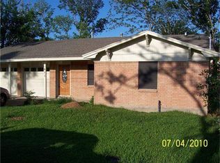 611 Pine Rd, Clear Lake Shores, TX 77565