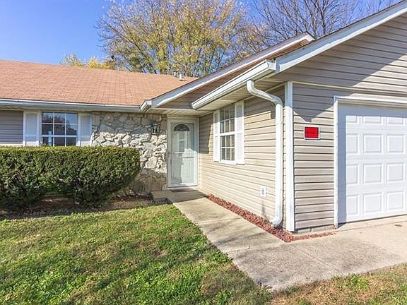 2nd image of 3212 N Pawnee Dr