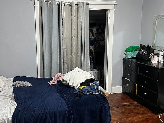 3rd image of 2633-2635 Olyphant Ave