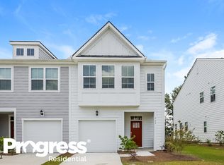 733 Trotters Ln, Moncks Corner, SC 29461