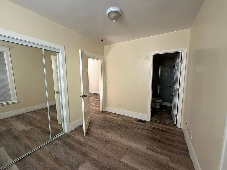 2535 Filbert Street — Photo 19