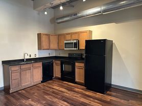 1012 E Broadway