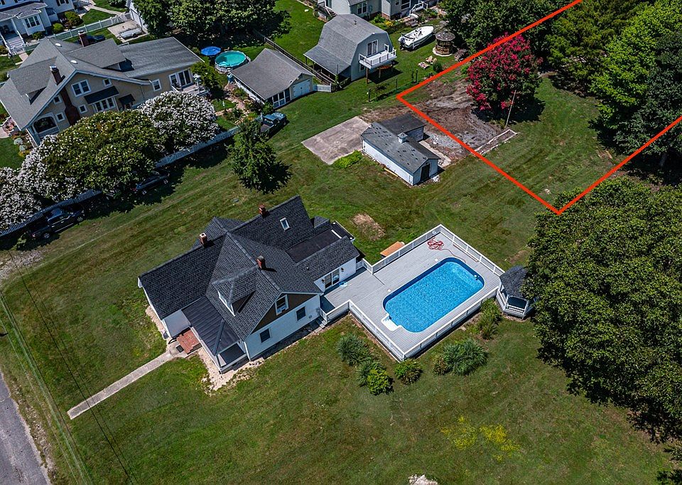 2nd image of 22 Fleeton Point Cir