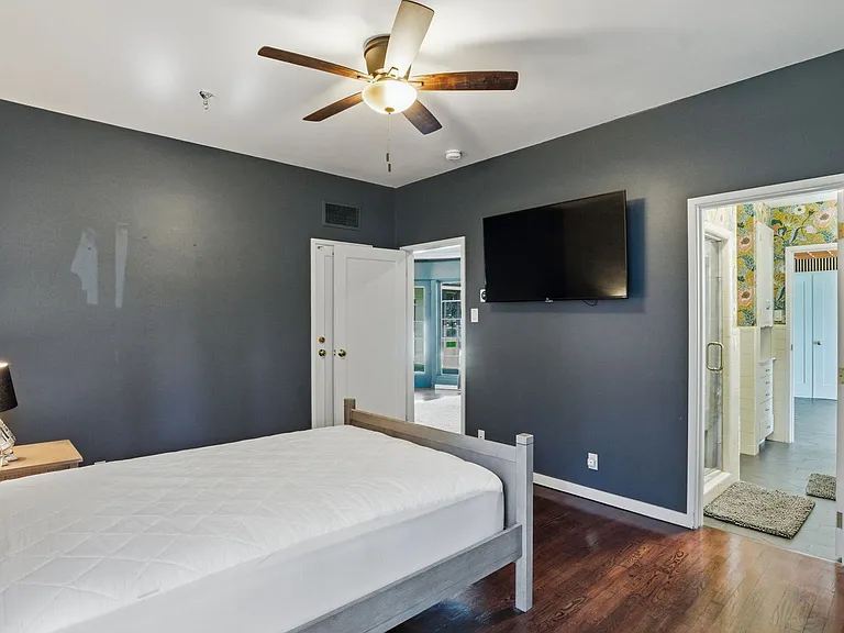 2939 N Manor Dr W — Photo 36