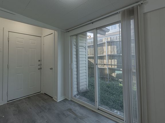 5th image of 709 Arrowhead Cir