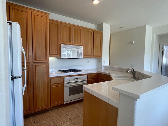 5th image of 254 Benviana Dr Unit 144