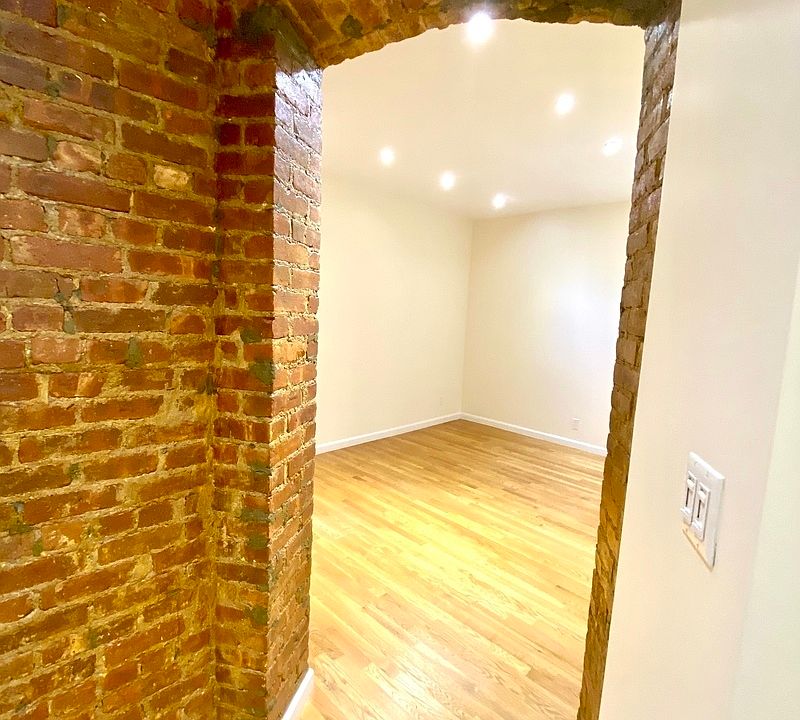 1st image of 519 E 78th St APT 1B