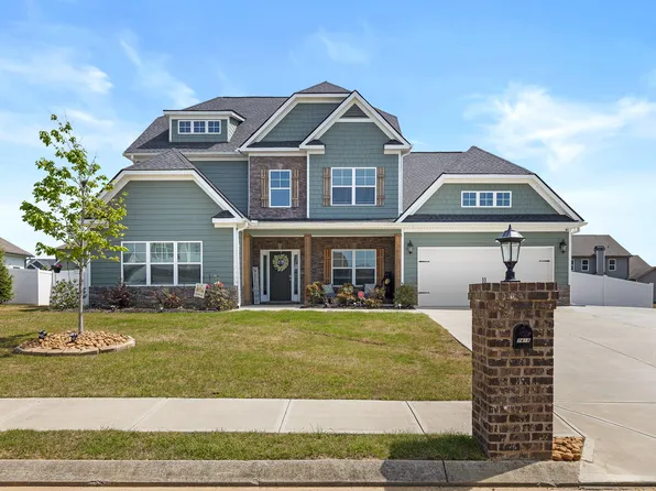 7418 Hollyhock Ln, Ooltewah, TN 37363