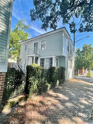 228 E Henry St #D Photo 1