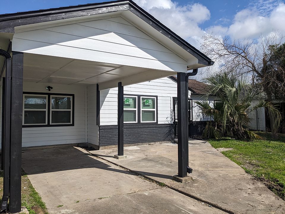 1st image of 3333 Airport Blvd