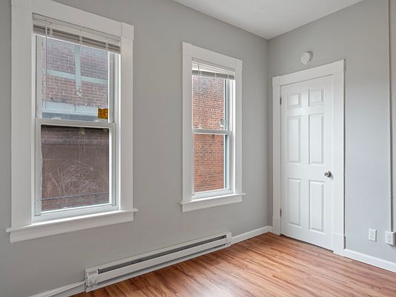 5th image of 10-14 Broad St #3B-1Ba-1250Sqft