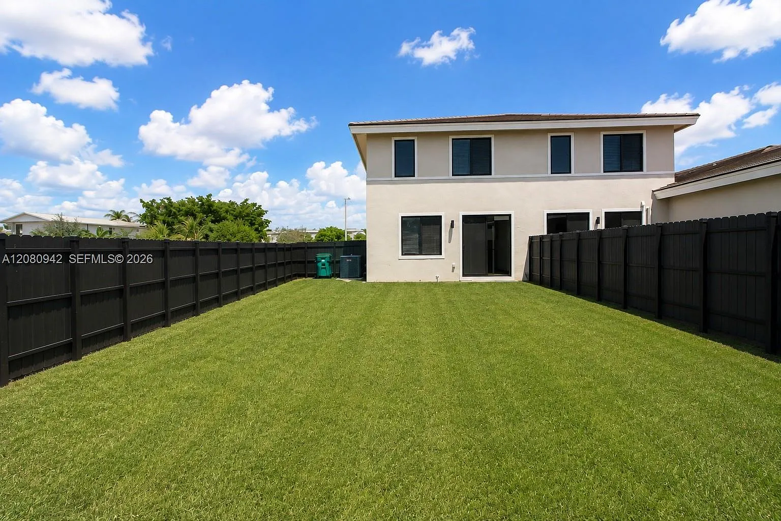 5 bed, 3.0 bath, 1640 sqft, $3,850 — Photo 2