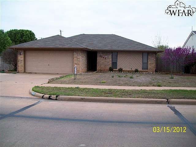 2nd image of 5203 Langford Ln