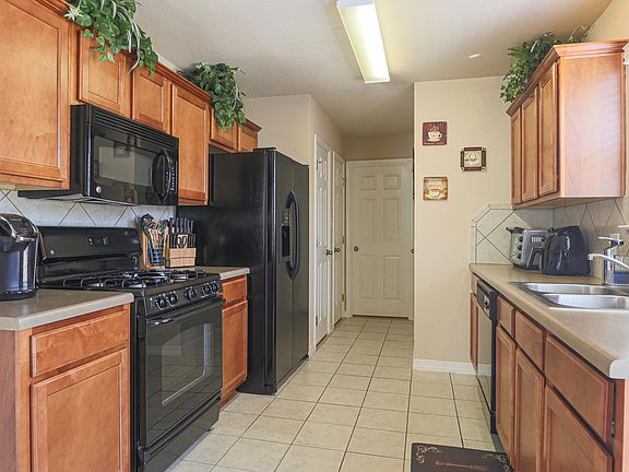 5th image of 10335 Huntleigh Dr
