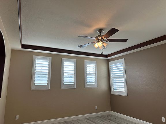 4th image of 250 Garden Trellis Ct