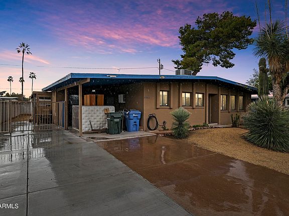 3rd image of 3643 E PARADISE Drive