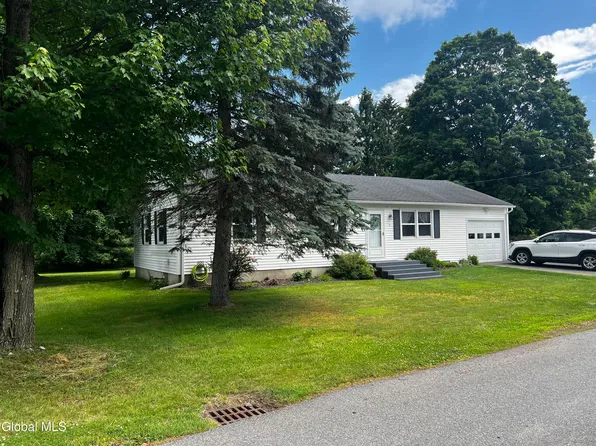 9 Troy Terrace, Granville, NY 12832