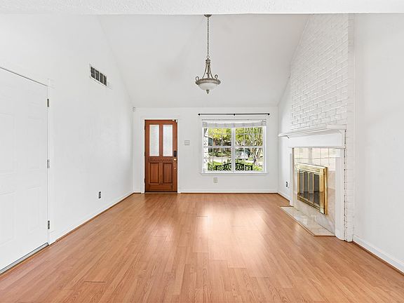 4th image of 7019 Sandy Knolls Dr