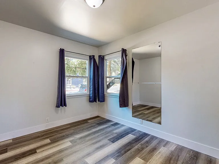 560 McConnell Ave — Photo 11