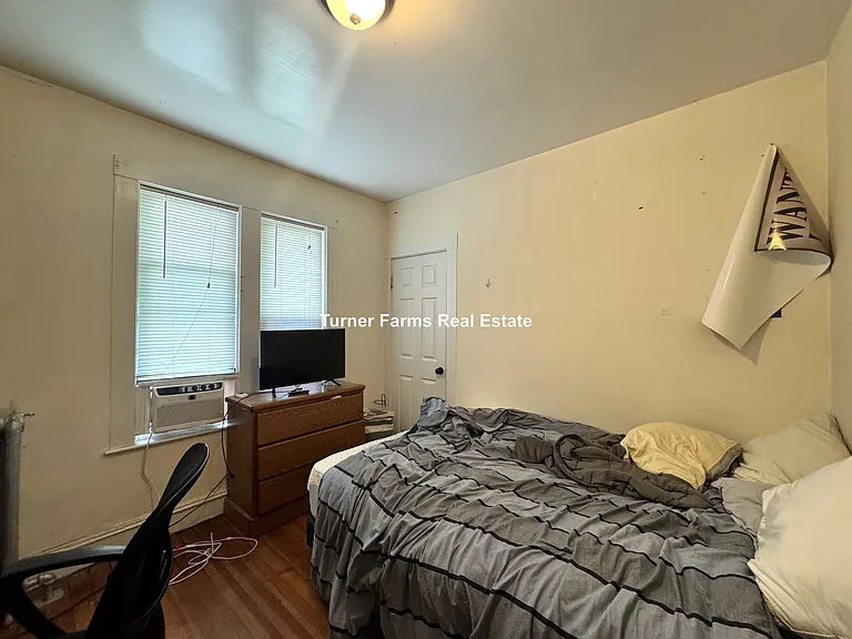 139 E Cottage St — Photo 12