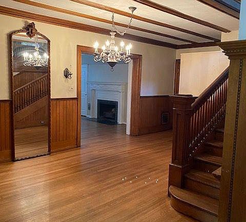5th image of 1530 N Cascade Ave #1