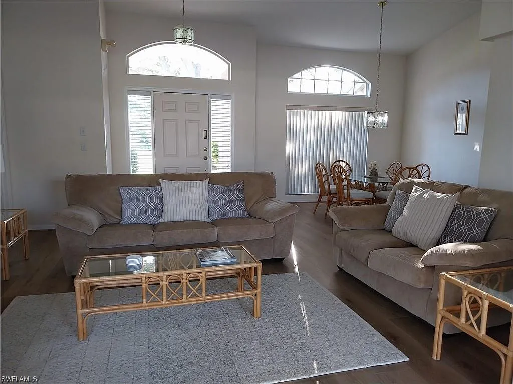 3 bed, 2.0 bath, 1900 sqft, $6,500 — Photo 3