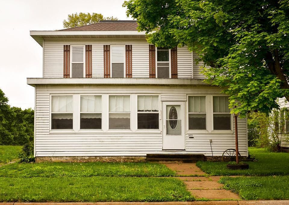 1st image of 821 Isett Ave