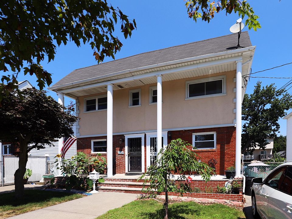 1st image of 447 Bedford Ave