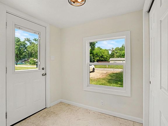 3rd image of 52761 Marks St