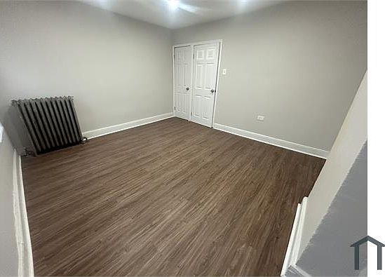 4th image of 175 W Logan St