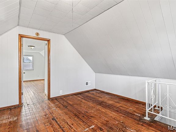 4th image of 119 E Cartwright Ave