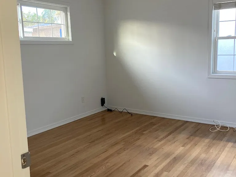 6841 Sowell Ave — Photo 8