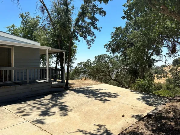 38476 Cardinal Ln, Squaw Valley, CA 93675