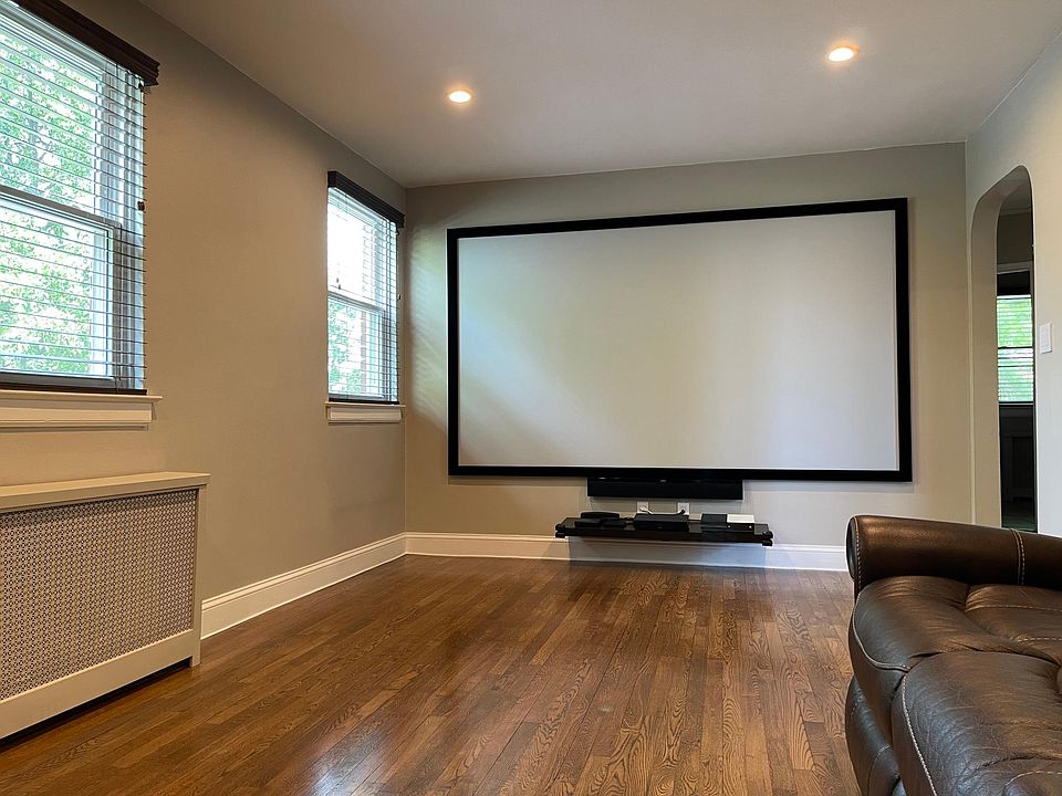 1st image of 261-10B Langston Ave