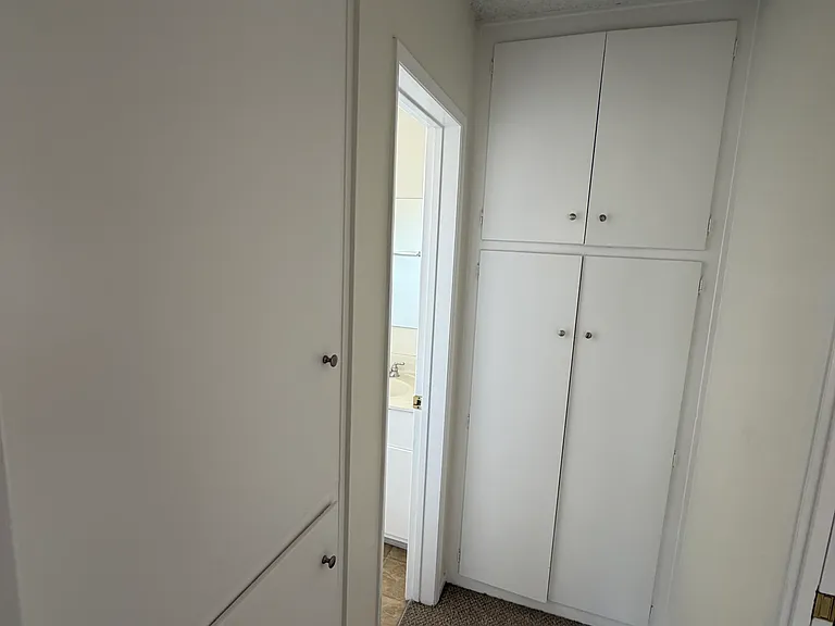 360 Freeman Ave #14 — Photo 2