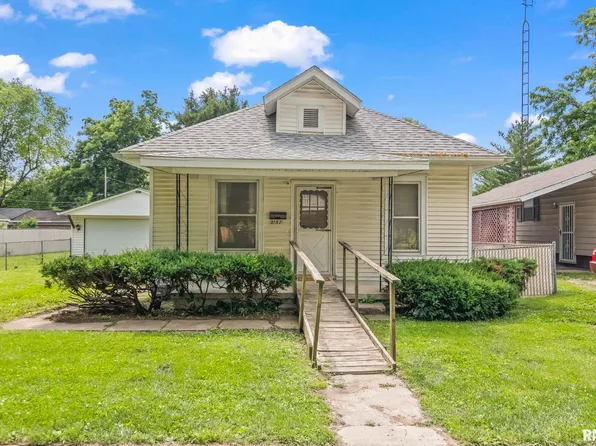 2157 S 12th St, Springfield, IL 62703