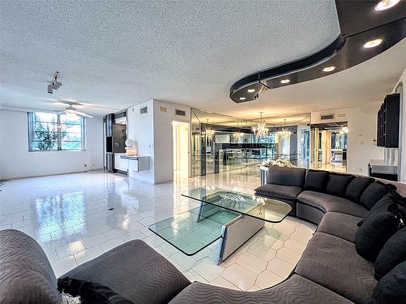 5th image of 800 Cypress Grove Drive #106