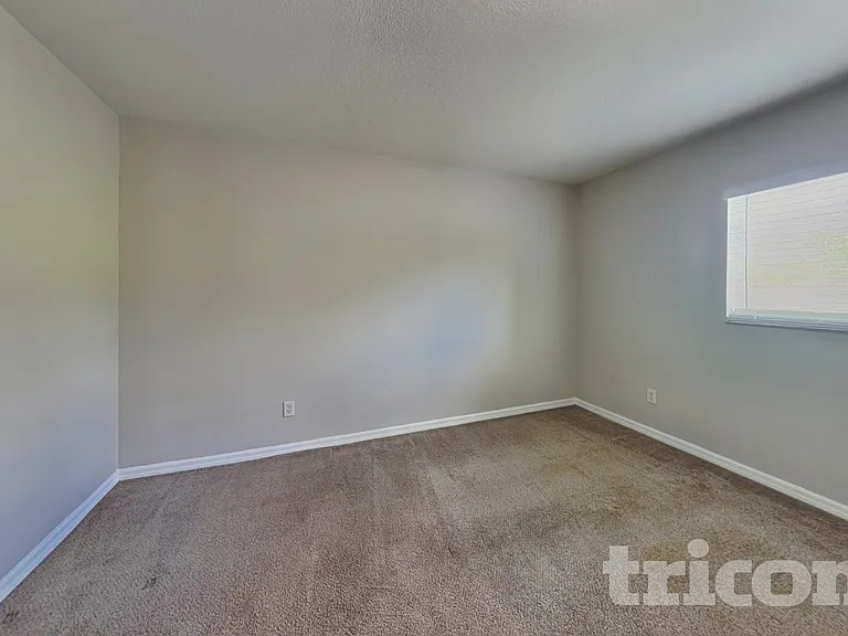 4251 Galvin Ln — Photo 13