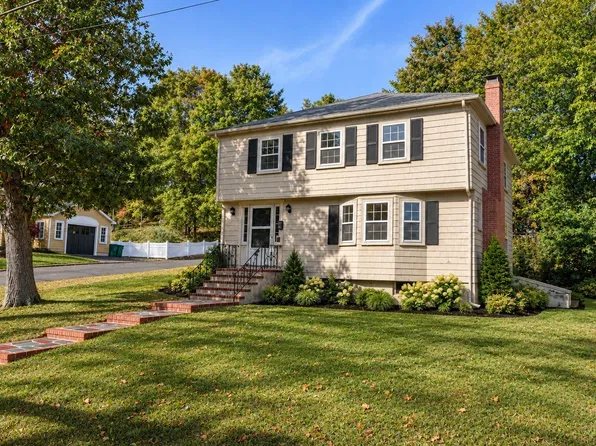 21 Webster St, Westwood, MA 02090