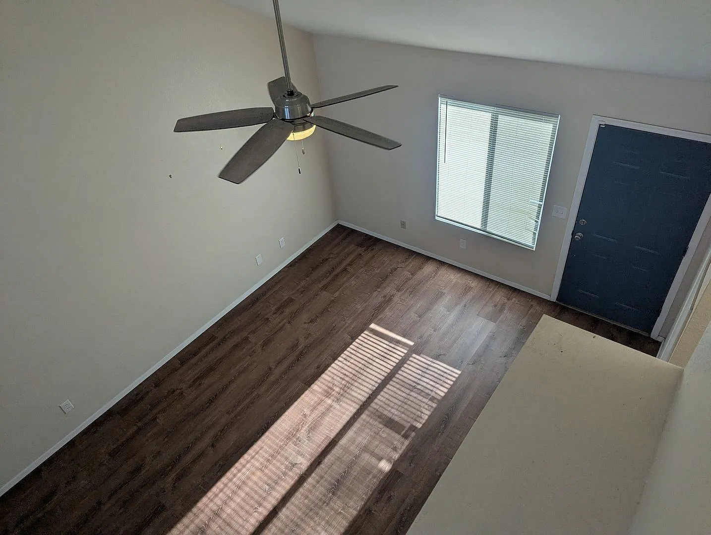 Cool 2 story townhouse — Photo 4