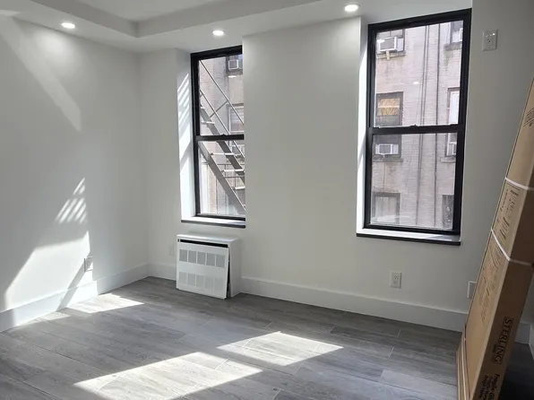 216 East 29th Street image 1 of 15