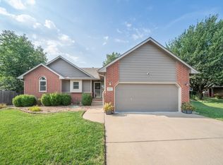 11221 W Dora Ct, Wichita, KS 67209